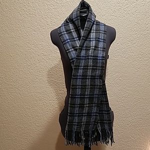 Cashmere wool blue gray plaid scarf by club room